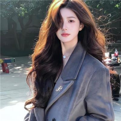 银发的阿基多